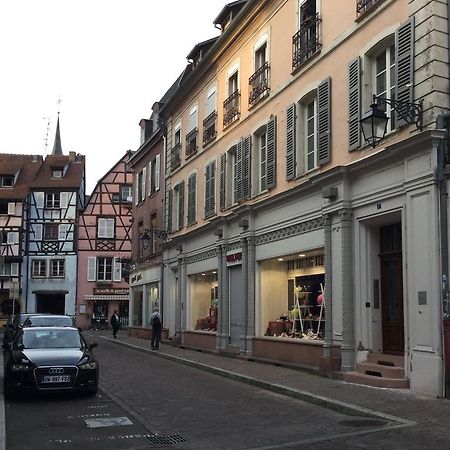 Studio Sur Cour Au Coeur De Colmar Exterior photo